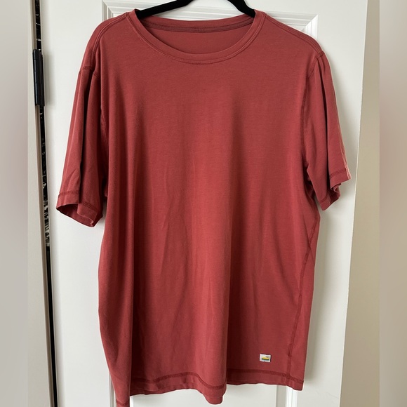Vuori Men’s Large Shirt - Picture 1 of 4